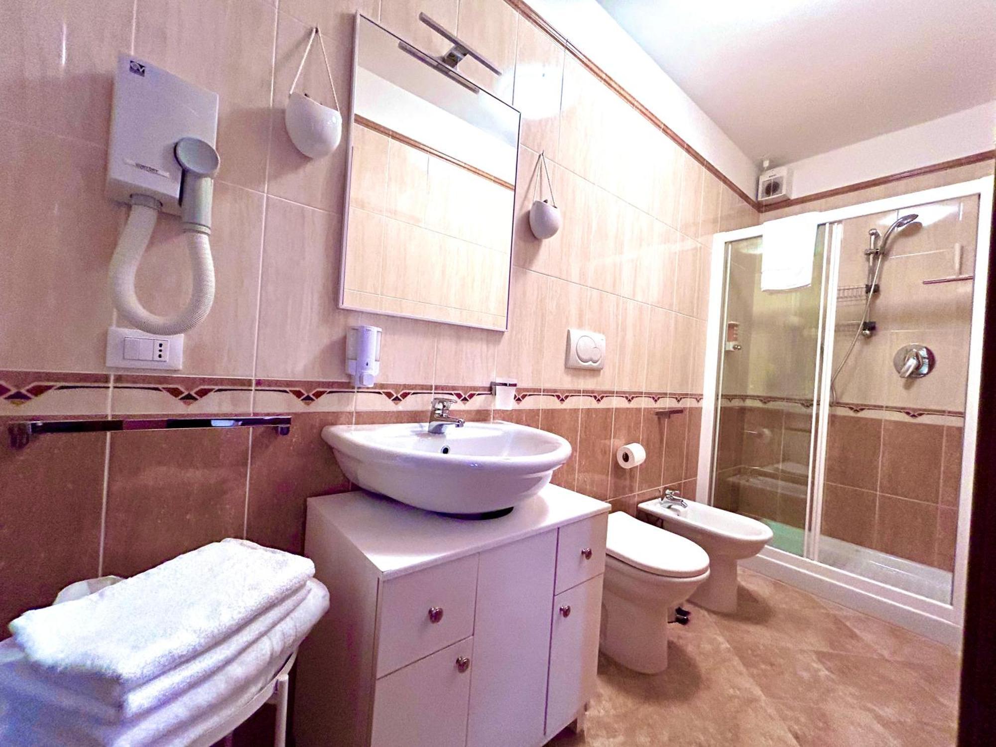 Central Flat Romantic Domus Remedio Venesia Bagian luar foto